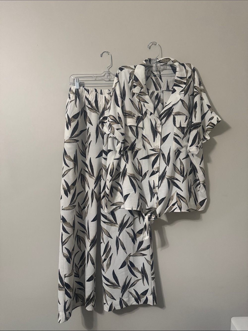 Cato White Tropical Leaf Print Pantsuit Set with Black and Brown Leaves